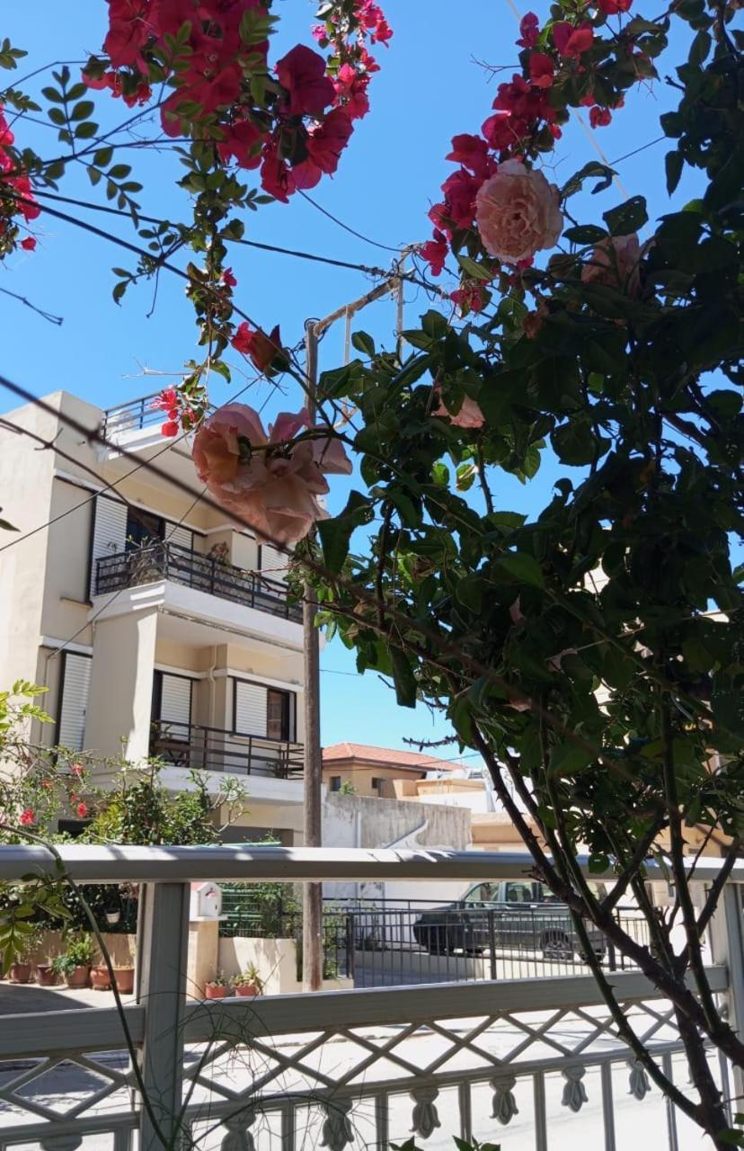 Sunny Family In Chania Close To The Sea La Canée